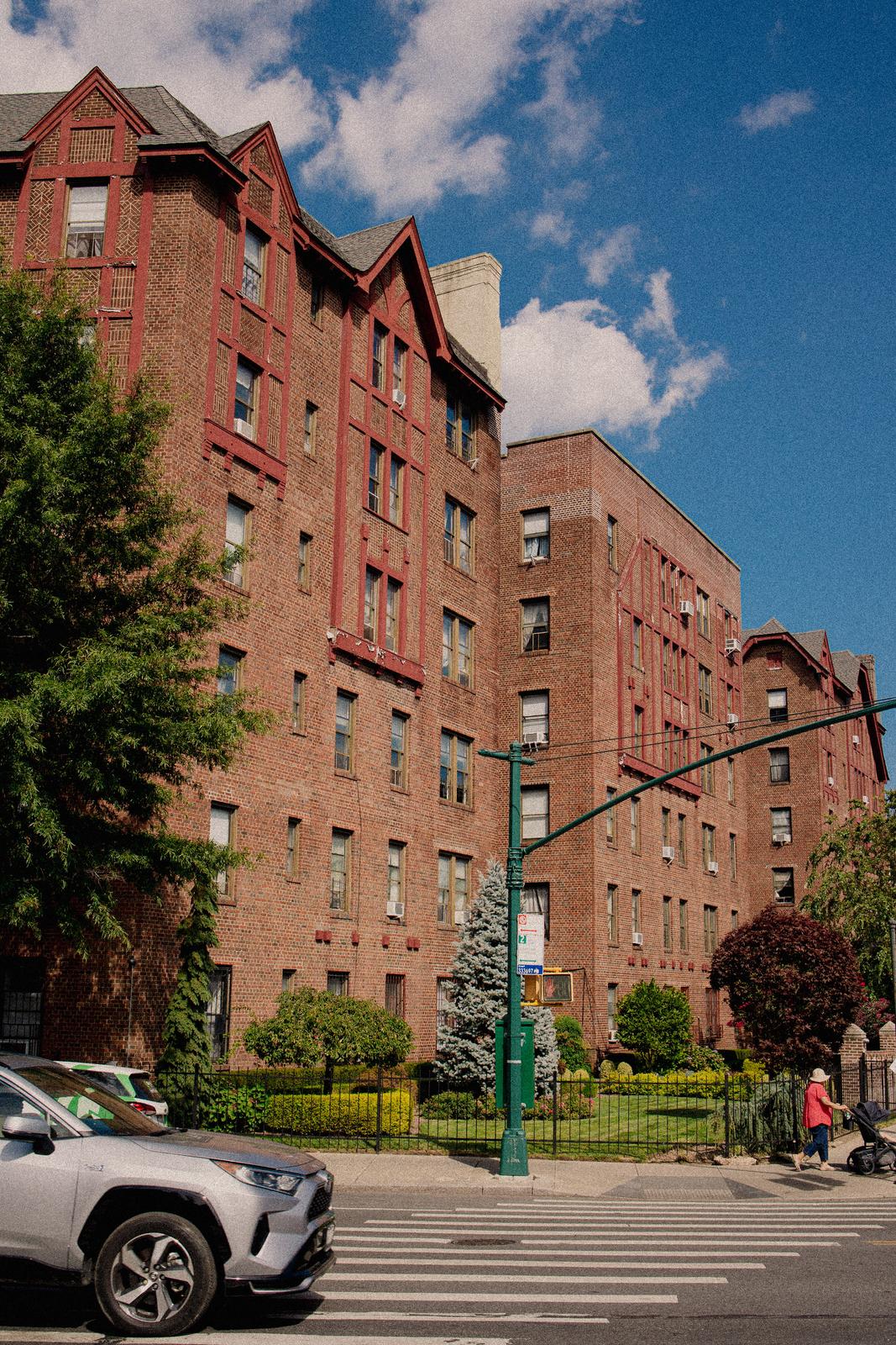 https://static.bandana.com/neighborhoods/Prospect Heights/Prospect Heights-5.jpg