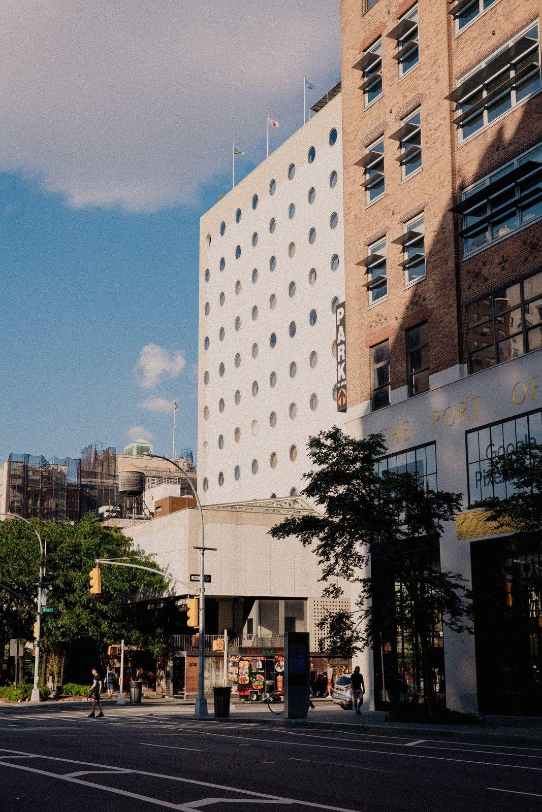 https://static.bandana.com/neighborhoods/Chelsea/Chelsea-16.jpg