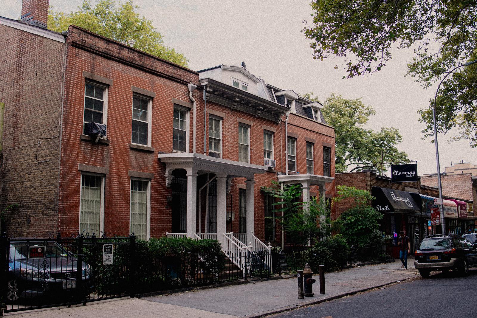 https://static.bandana.com/neighborhoods/Clinton Hill/Clinton Hill-11.jpg